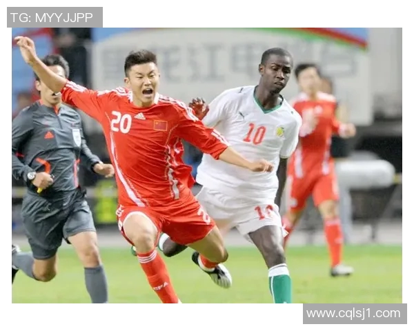 与足球巨星对话:深入了解球场外的生活与心路历程